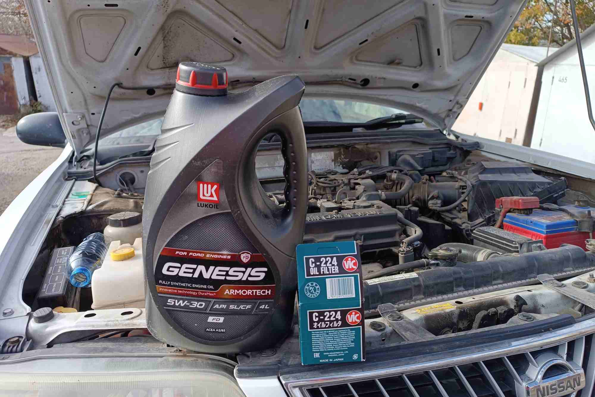 Nissan Sunny 2014 Engine Oil Capacity