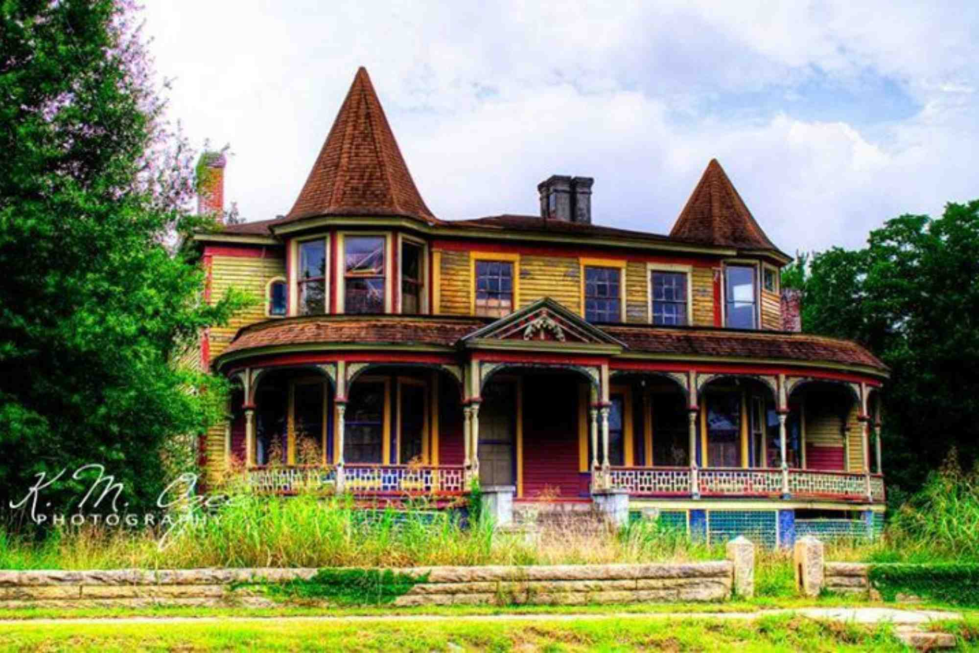 Beautiful Abandoned Houses